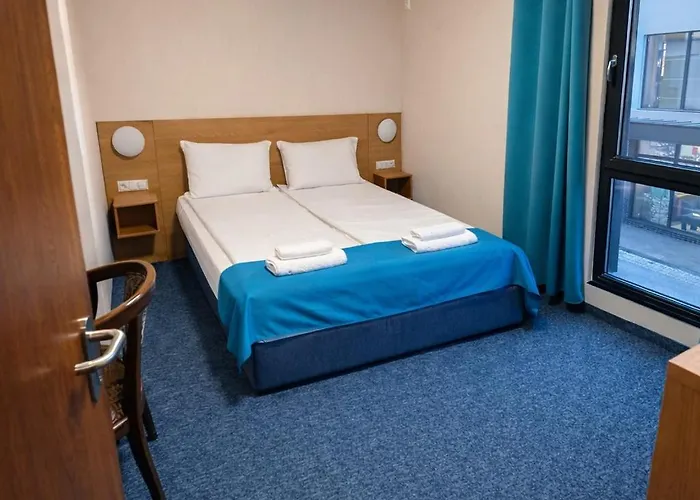 Westgate - Free Parking Хотел