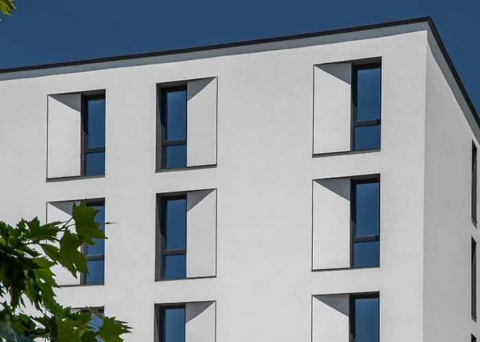 Westgate - Free Parking Хотел 2*